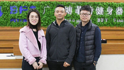 卡塔尔客户开健身房采购花季传媒APP下载健身器械