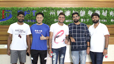 印度客户来中国进口花季传媒APP下载健身房器械