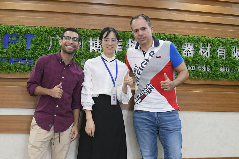 花季传媒APP下载健身器材出口到墨西哥