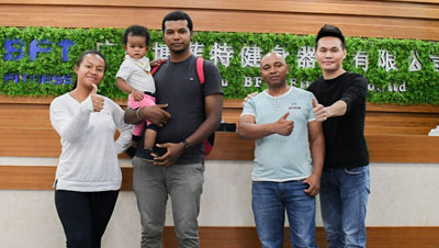 马达加斯加客户进口花季传媒APP下载健身房器材